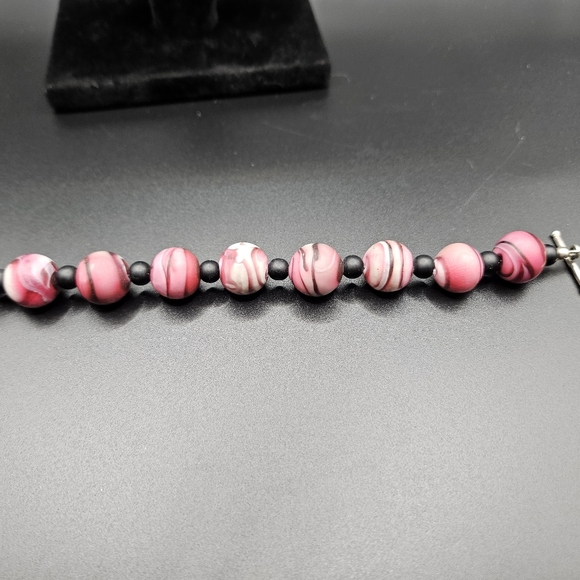 Polymer clay bracelet Pink marbled 7" bracelet - Picture 4 of 5